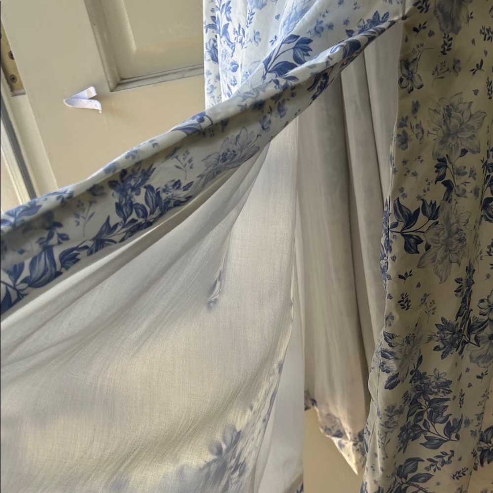 House of CB White and Blue Floral High-Low Dress - Picture 3 of 16